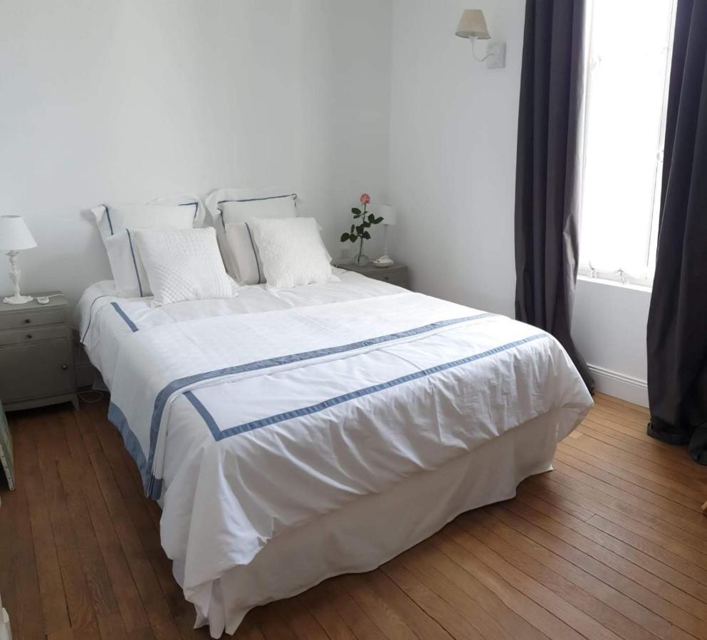 Chambre Lit Queen-Size - Vue sur Jardin