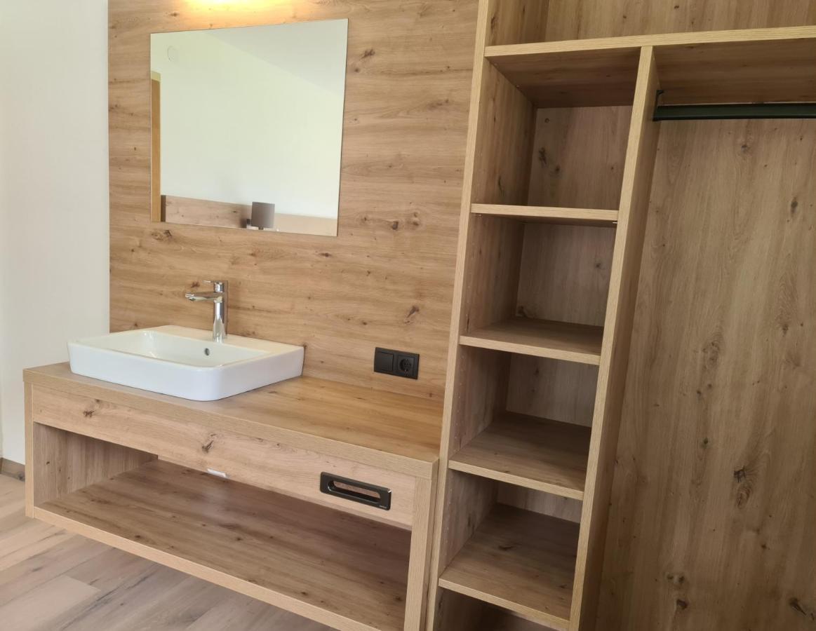 Single Room Shared Shower Toilet