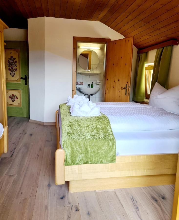 Basic Triple Room