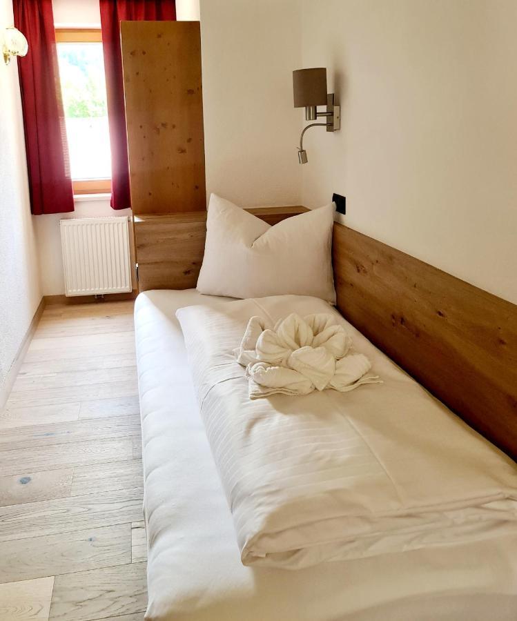 Single Room Shared Shower Toilet