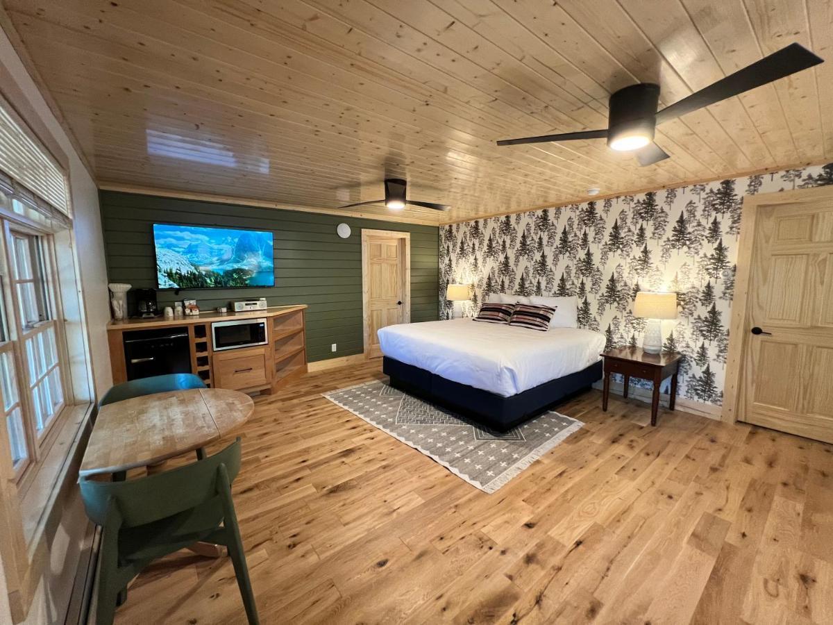 Double Room Mountain View