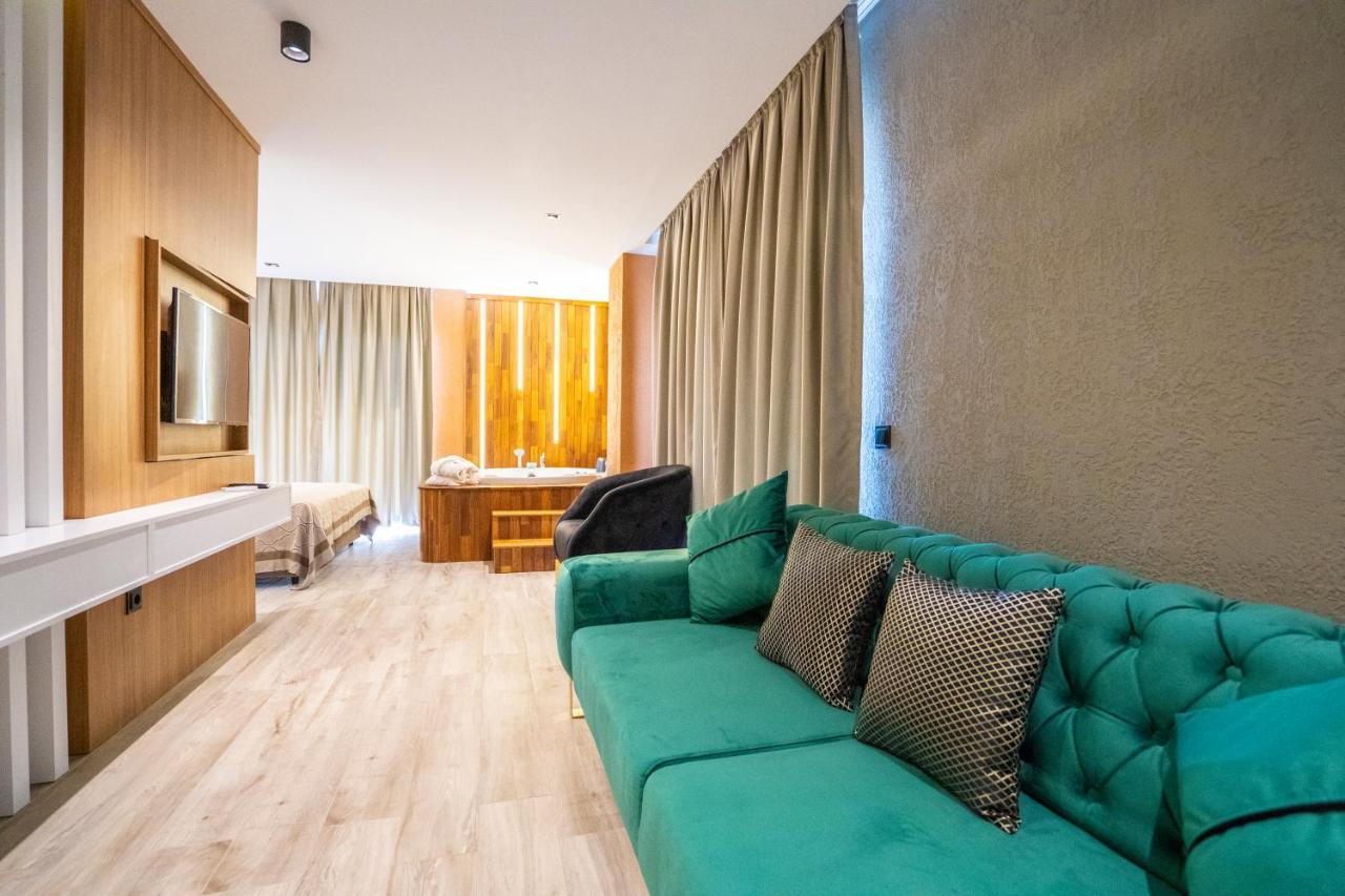 Deluxe Room Jacuzzi
