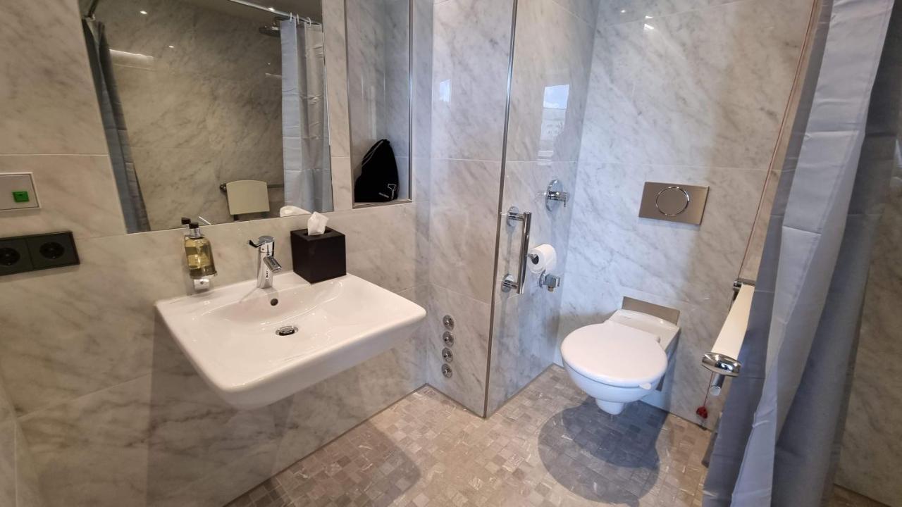 Twin Room Disability Access