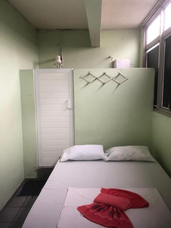 Deluxe Double Room Shower