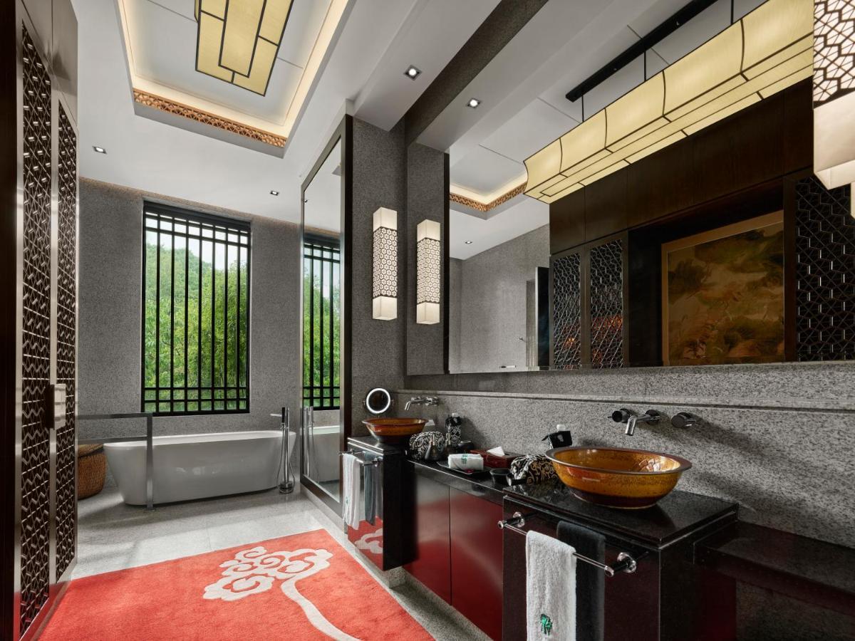 Water View Villa