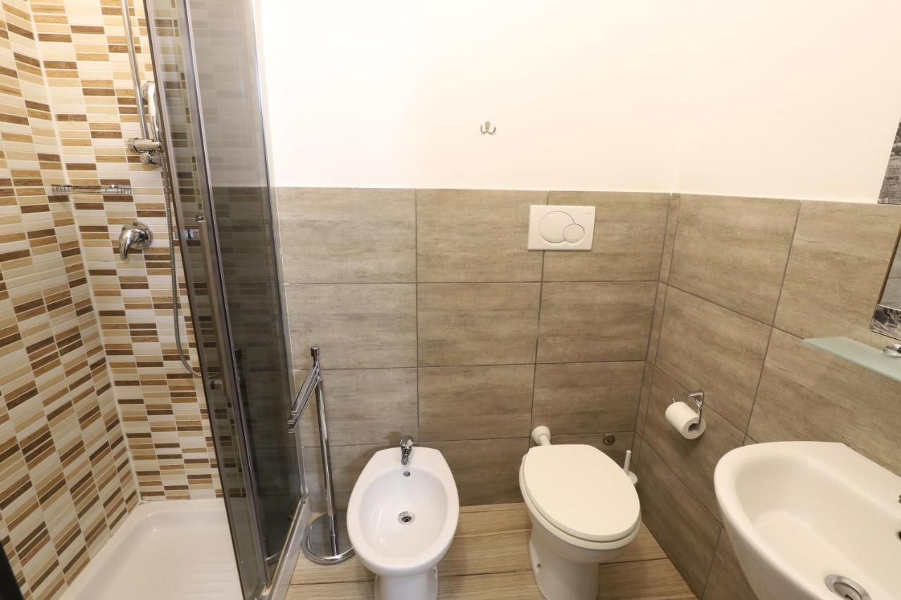 Twin Room Private Bathroom