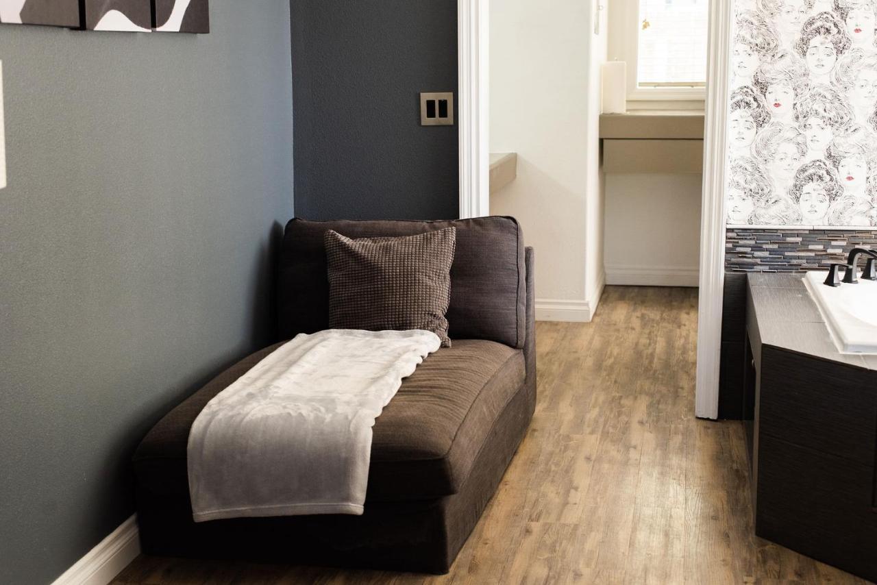 King Suite Spa Bath