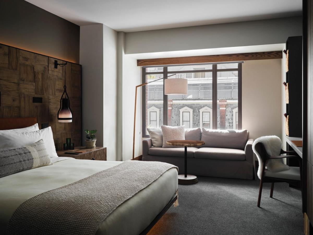 City King Room Sofa Bed