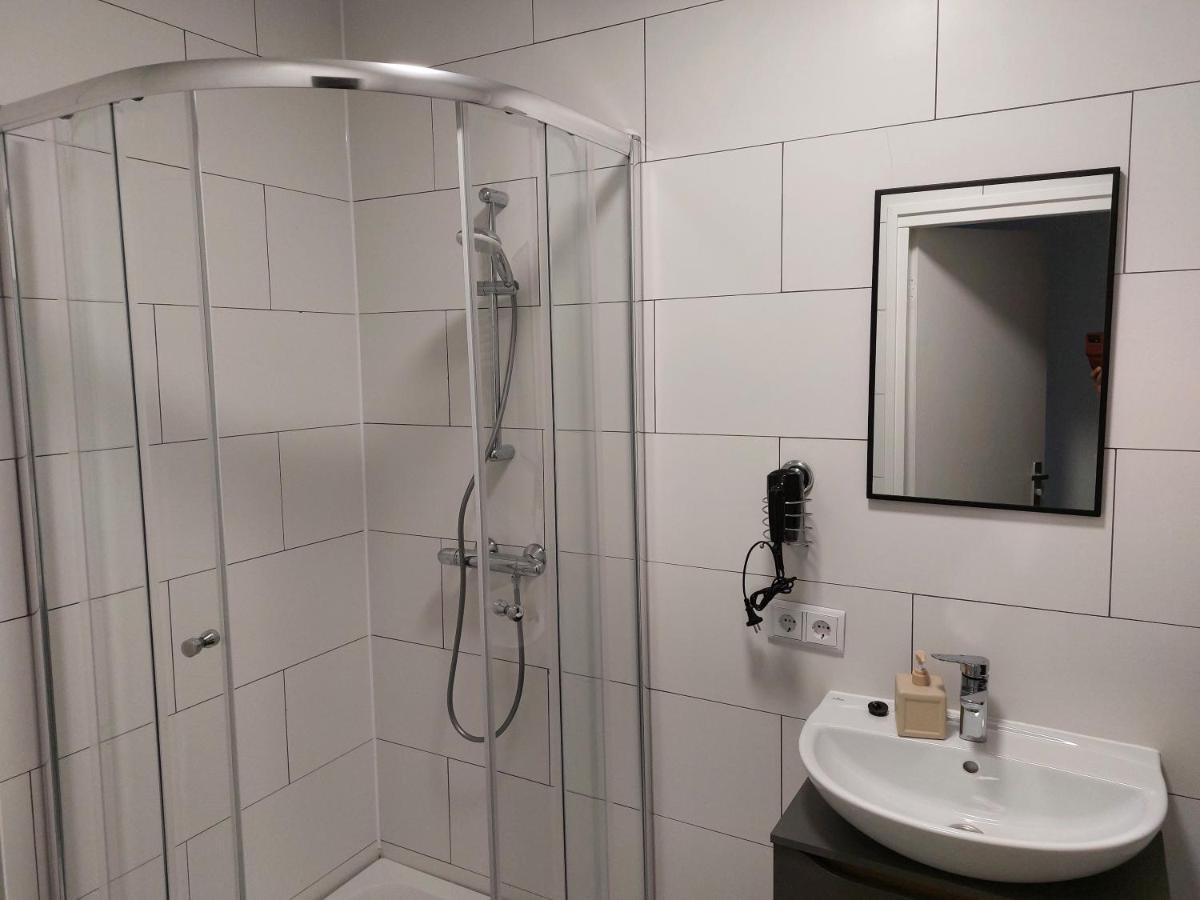 Family Room Shower