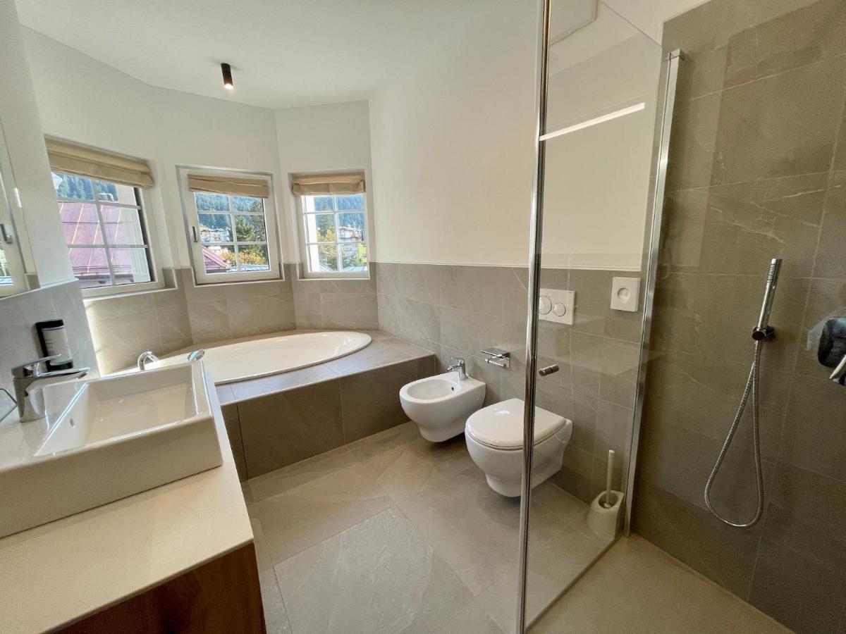 Deluxe Double Room Bath