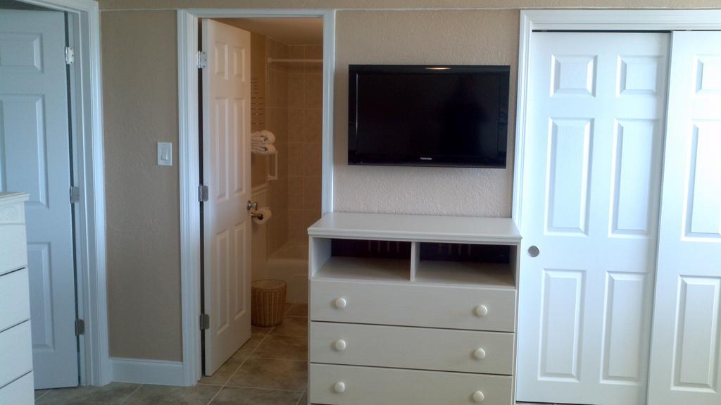 One-Bedroom Suite - Ocean Front
