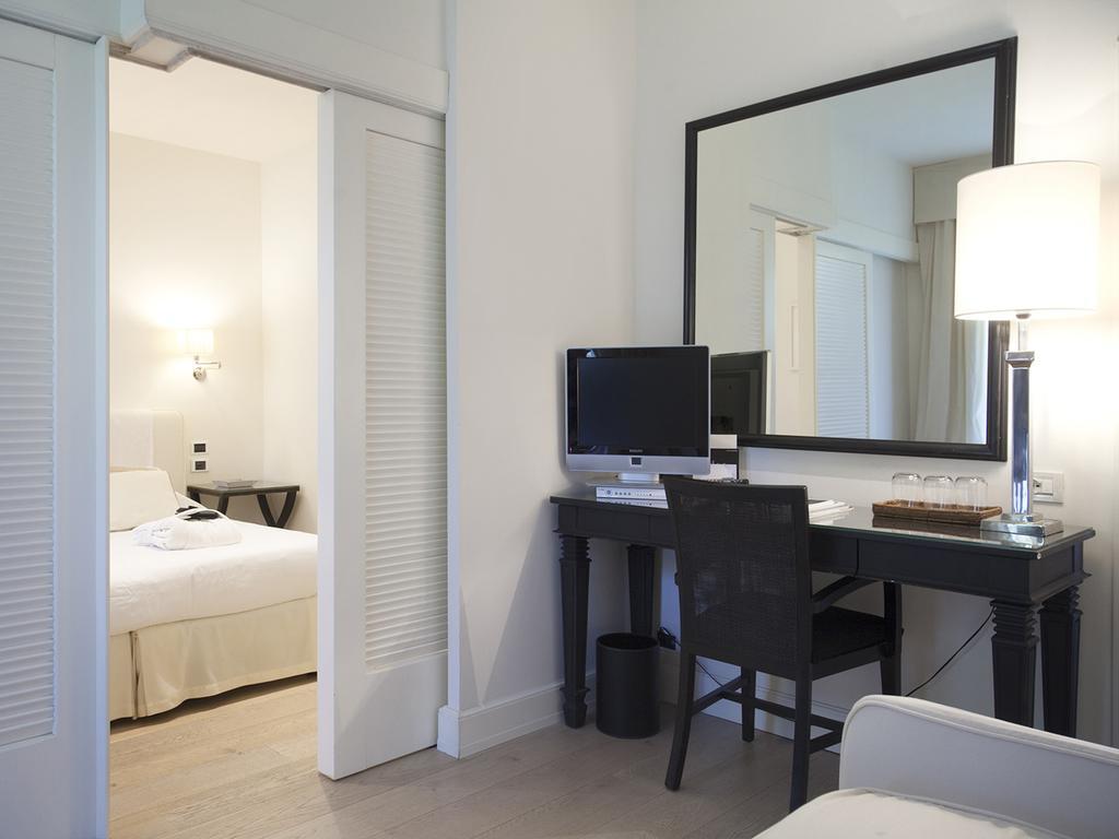 Deluxe Suite,692994057:JPEG