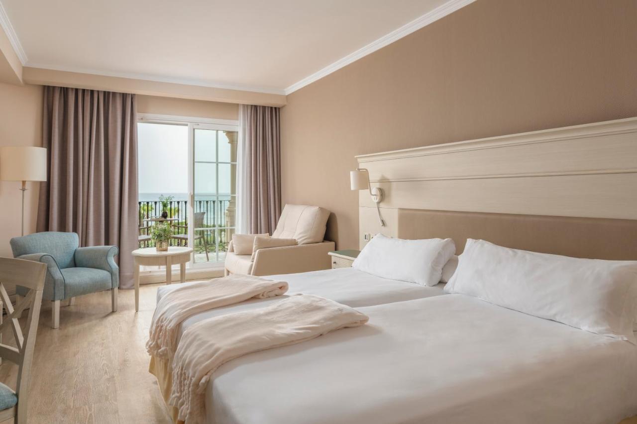 Double or Twin Room Side Sea View