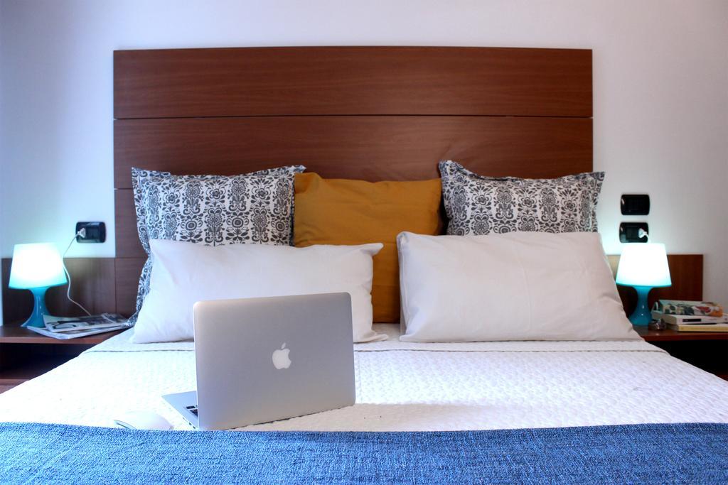 Two-Bedroom Apartment with Balcony,676752594:JPEG