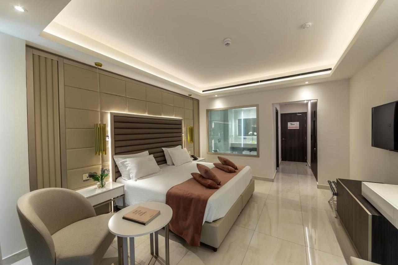 Superior Front Sea View Room