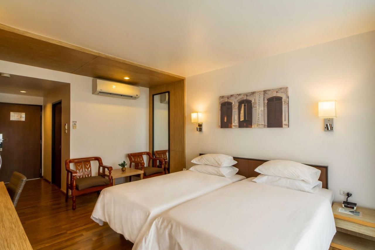 Deluxe Twin Room Garden View Non-Smoking