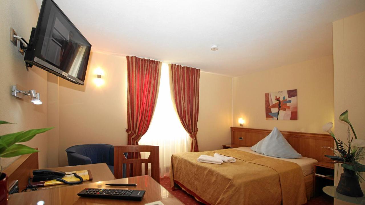 Basic Double Room