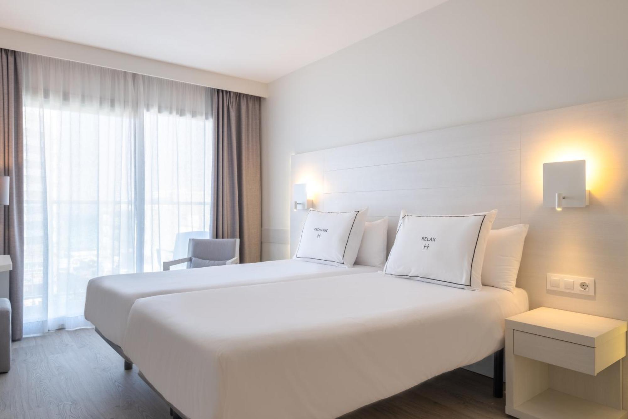 Twin Room with Balcony,1306849042:JPEG