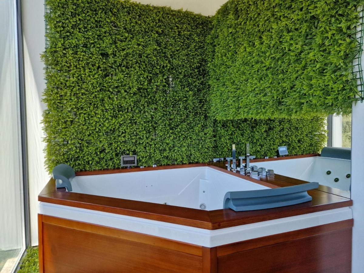 King Room Spa Bath