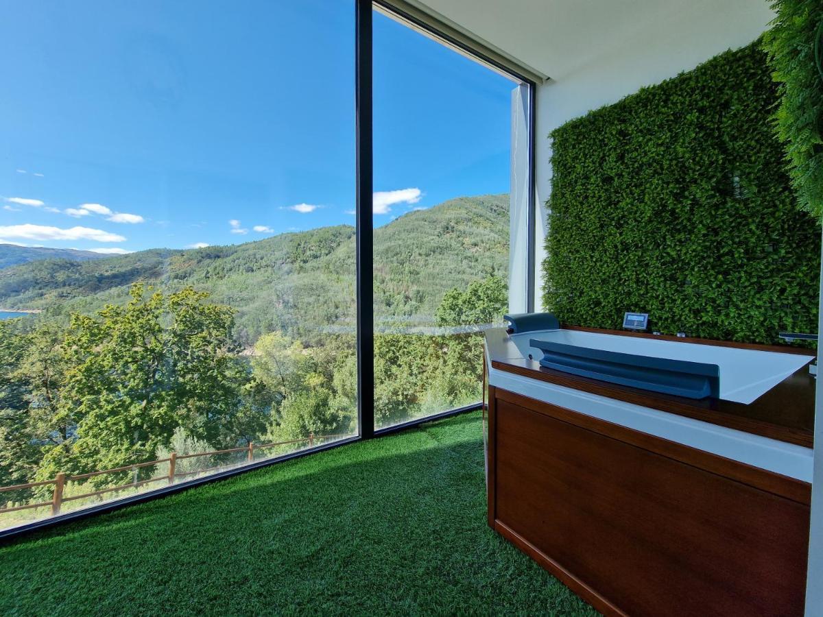 King Room Spa Bath