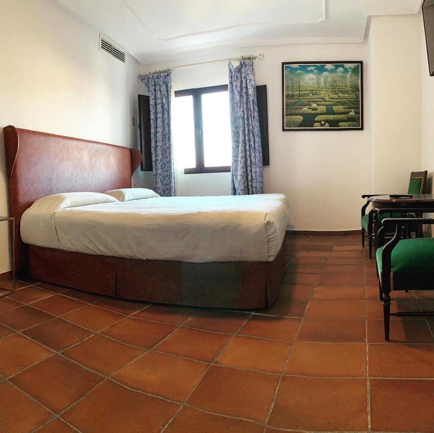 Double or Twin Room view to Puente Nuevo