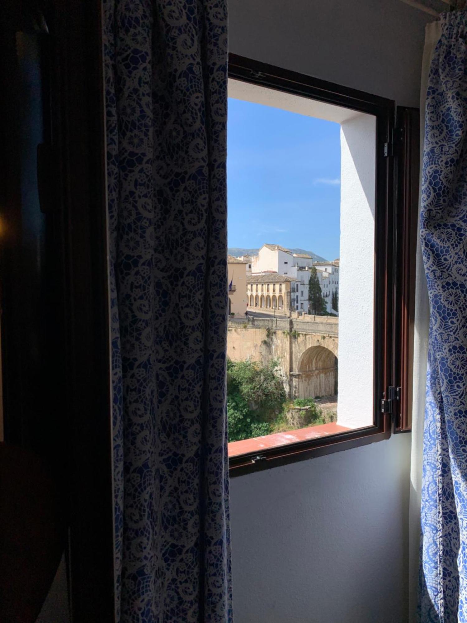 Double or Twin Room view to Puente Nuevo
