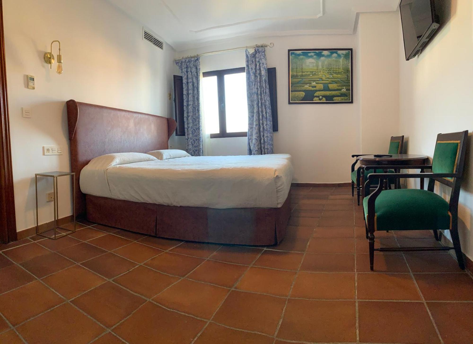 Double or Twin Room view to Puente Nuevo