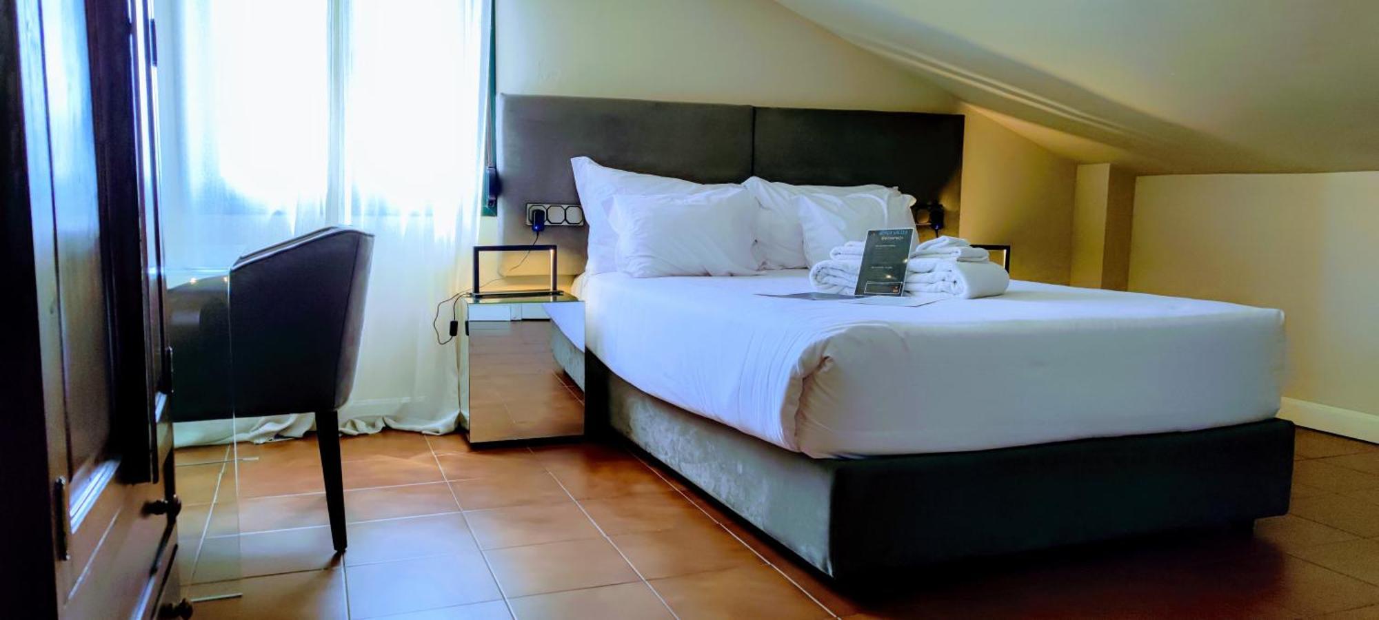 Deluxe Single Room