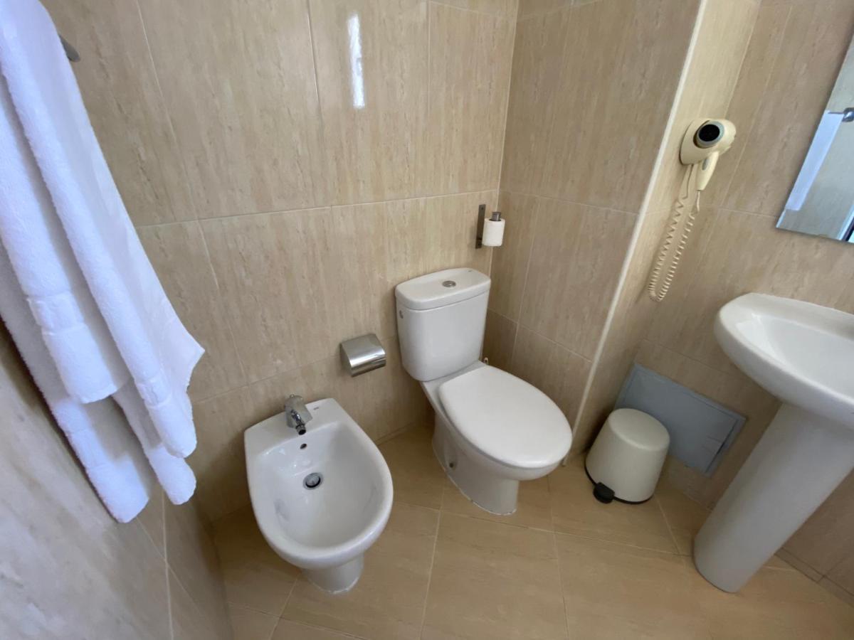 Twin Room Bath