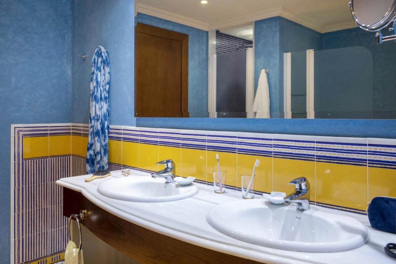 Double or Twin Room with Sea View,63107668:JPEG
