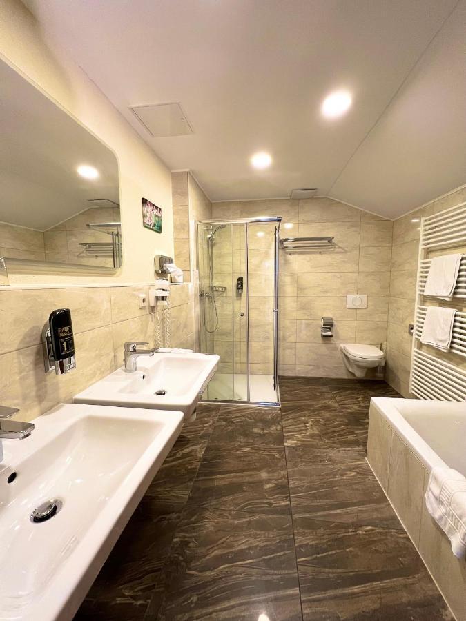 Deluxe Double Room Balcony