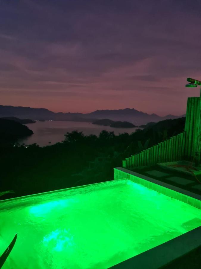 Suite Private Pool