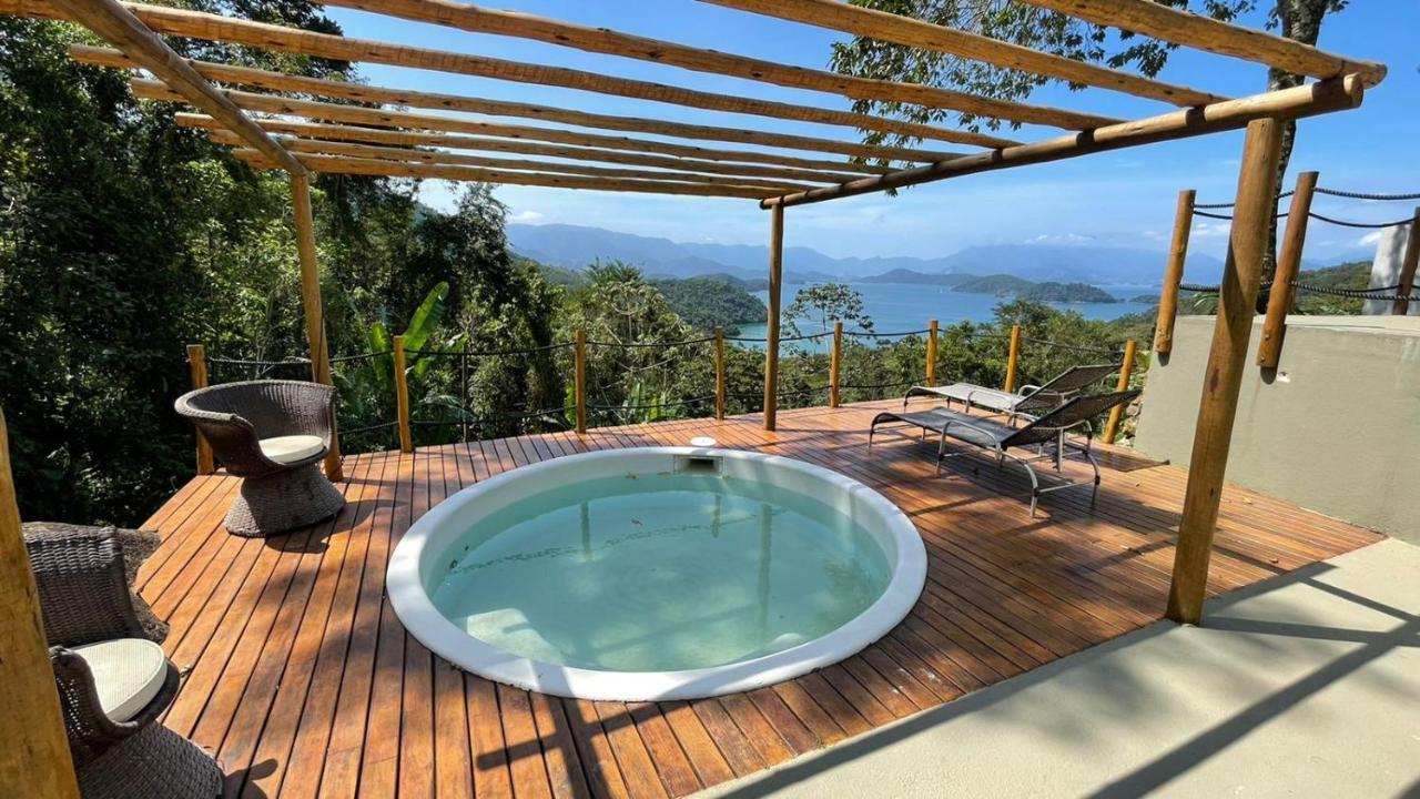 Suite Hot Tub