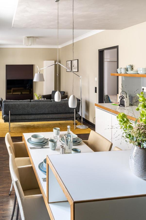 x-LARGE Apartment