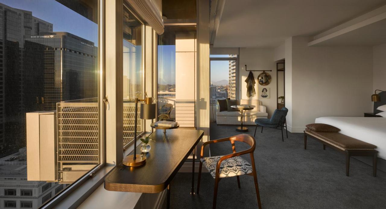 Premium King Room with Balcony and City View,1635252318:JPEG