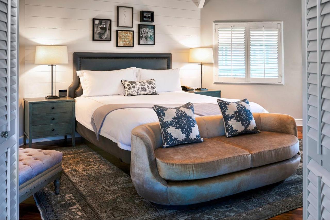 The Vintage Estate Guestroom King