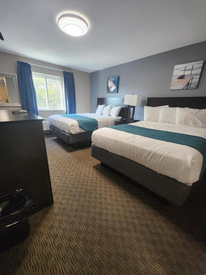 Deluxe Queen Room Two Queen Beds