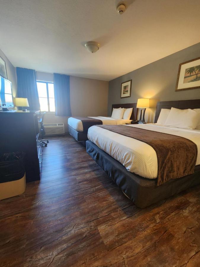 Queen Room Two Queen Beds Non Smoking