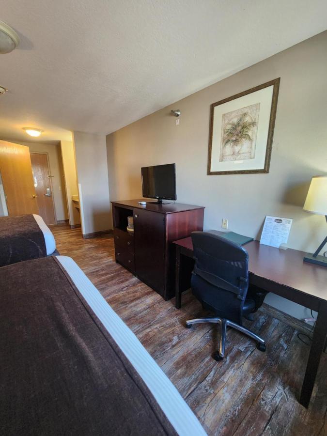 Queen Room Two Queen Beds Non Smoking
