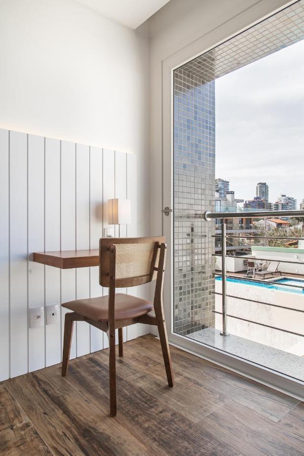 Suite Pool View