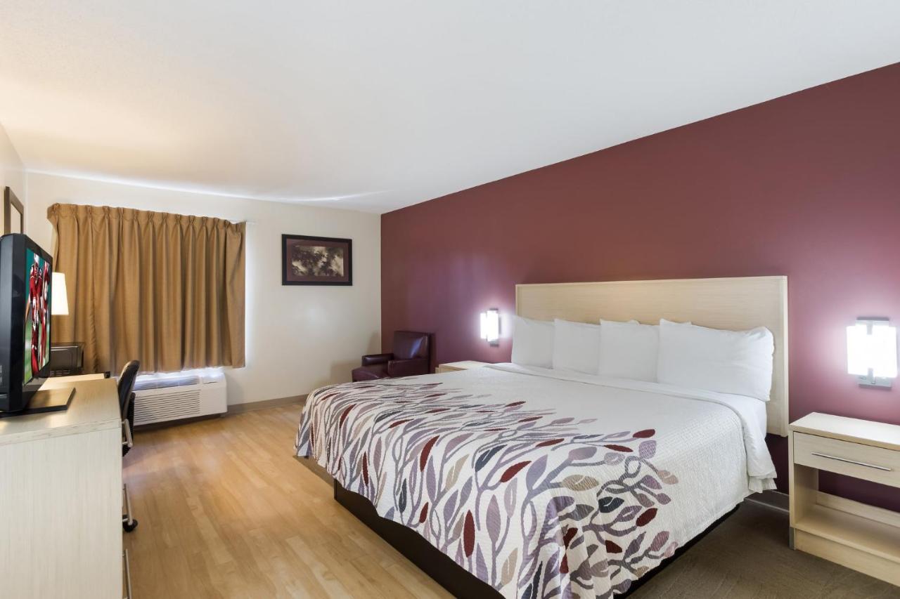 Deluxe King Room Non-Smoking