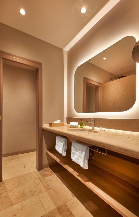 Deluxe Double Room Balcony