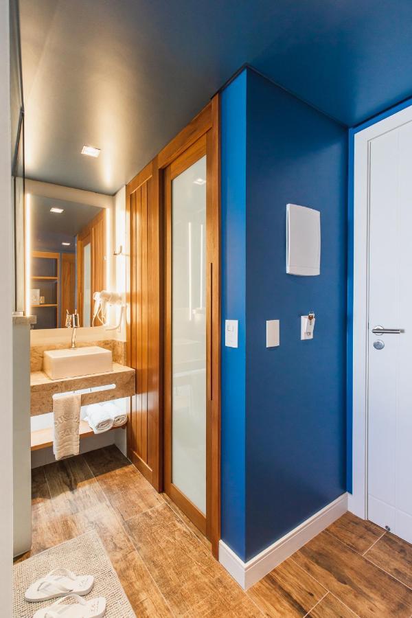 Triple Room Side Sea View