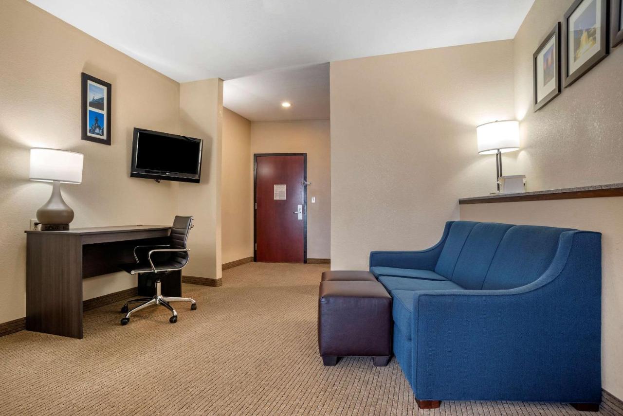 King Suite Non-Smoking