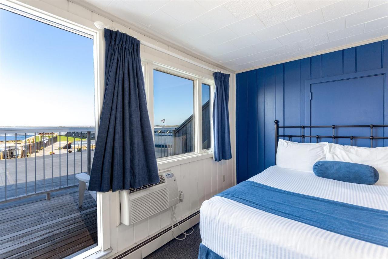 Double Room Pool View Balcony