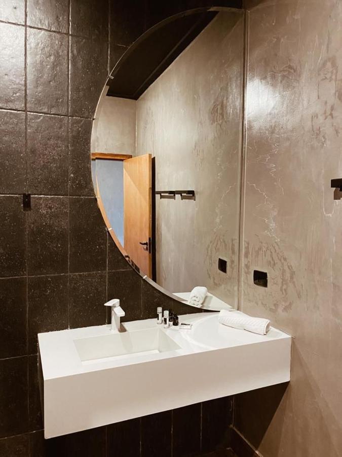 Deluxe Suite Spa Bath