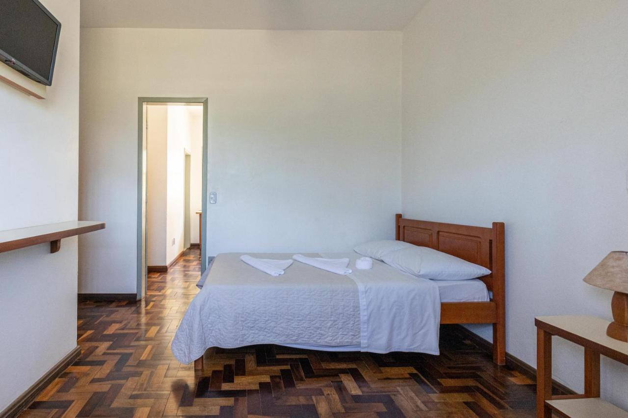 Quintuple Room