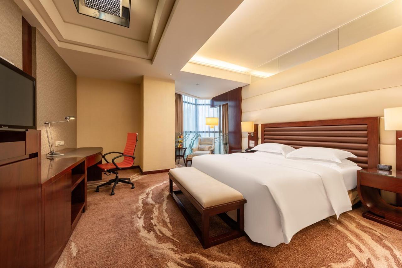 Premium King Room