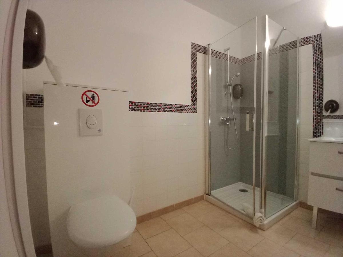Twin Room Air-Conditioning