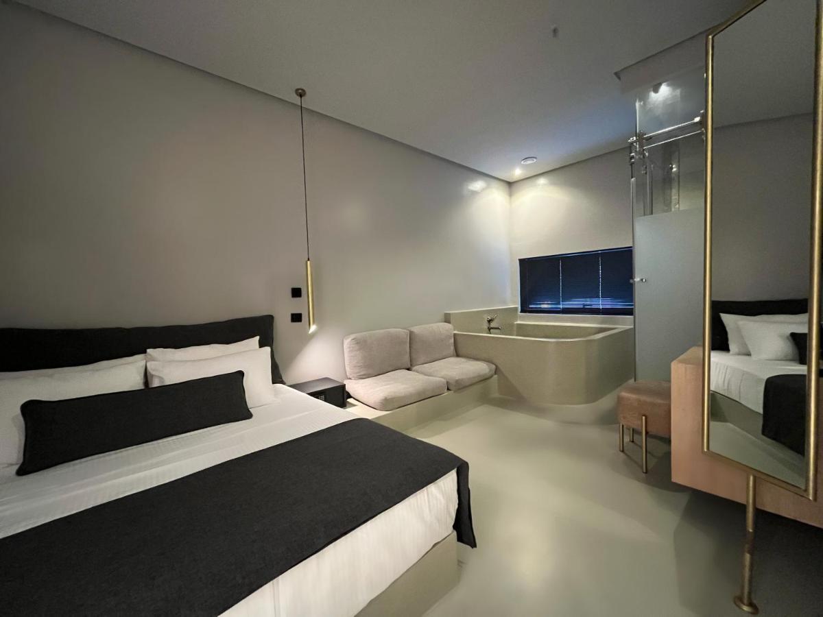 Deluxe Suite,1318185976:JPEG